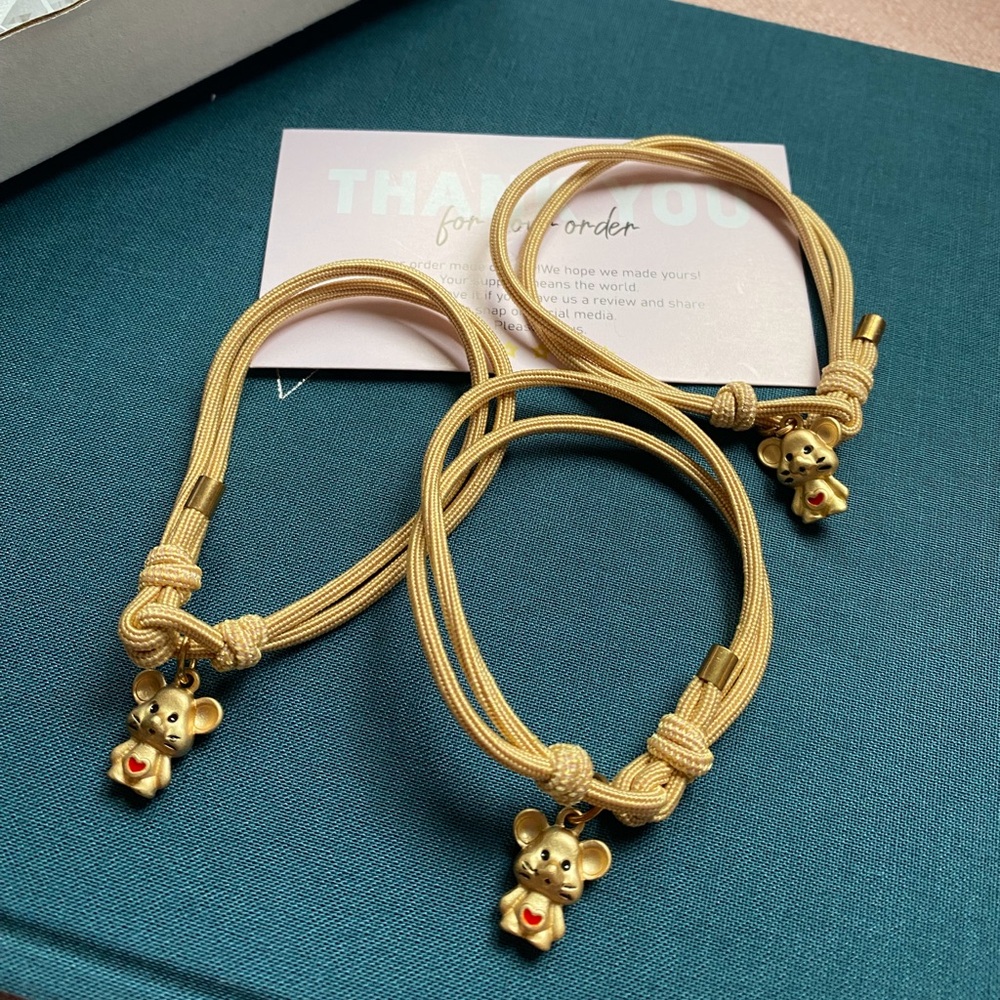 Gold Alloy little Mouse Stretch Cord Bracelet